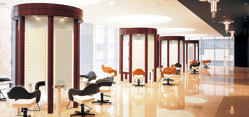 東京都千代田区丸の内1-6-6